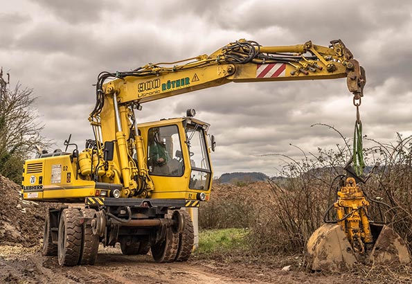 工程机械推土机品牌对比与选择建议